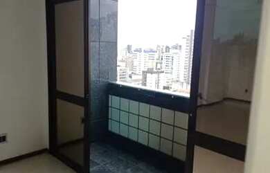 Imagem: O depósito possui 1 Vaga na garagem e 48m² de Área e está