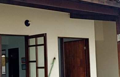 Imagem: A casa em condomínio à venda possui 4 Dormitórios, 3 Banheiros