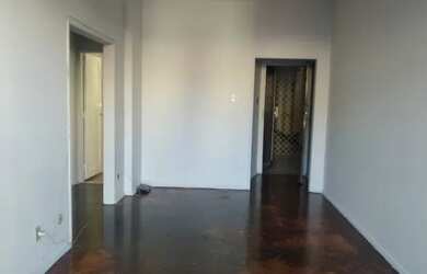 Imagem: O apartamento possui 2 Dormitórios, 1 Banheiro, 83m² de Área