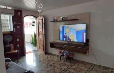 Imagem: O apartamento possui 3 Dormitórios, 1 Banheiro, 1 Vaga na garagem