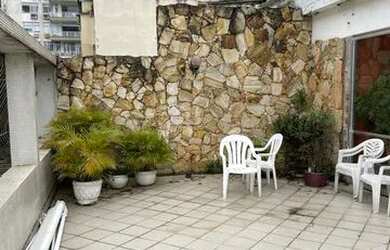 Imagem: O apartamento possui 4 Dormitórios, 3 Banheiros, 1 Vaga na