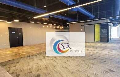 Imagem: O depósito possui 5 Vagas na garagem, 1.569m² de Área e