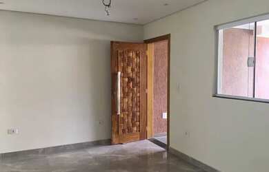 Imagem: A casa possui 3 Dormitórios, 4 Banheiros, 3 Vagas na garagem