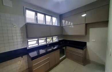 Imagem: A casa em condomínio possui 3 Dormitórios, 3 Banheiros, 2