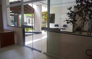 Imagem: O apartamento possui 3 Dormitórios, 1 Banheiro, 1 Vaga na garagem