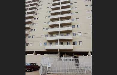 Imagem: O apartamento possui 1 Dormitório, 1 Banheiro, 1 Vaga na garagem