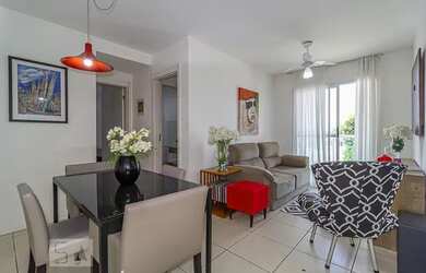 Imagem: O apartamento possui 2 Dormitórios, 2 Banheiros, 1 Vaga na