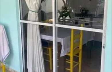 Imagem: A casa possui 2 Dormitórios, 1 Banheiro e está localizado