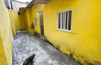 Imagem: A casa possui 1 Dormitório, 1 Banheiro e está localizado