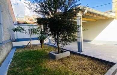 Imagem: A casa possui 1 Dormitório, 1 Banheiro, 2 Vagas na garagem