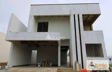 Imagem: A casa em condomínio possui 3 Dormitórios, 2 Banheiros, 4