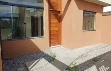 Imagem: A casa possui 2 Dormitórios, 1 Banheiro, 1 Vaga na garagem