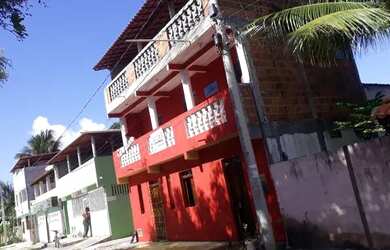 Imagem: A casa possui 4 Dormitórios, 4 Banheiros, 250m² de Área e