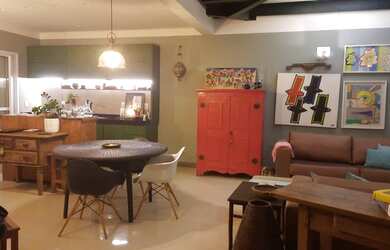 Imagem: O apartamento possui 1 Dormitório, 3 Banheiros, 2 Vagas na