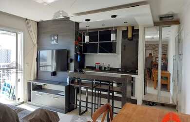 Imagem: O apartamento possui 2 Dormitórios, 1 Banheiro, 1 Vaga na garagem