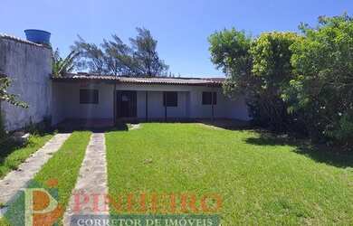 Imagem: A casa à venda possui 3 Dormitórios, 2 Banheiros, 2 Vagas