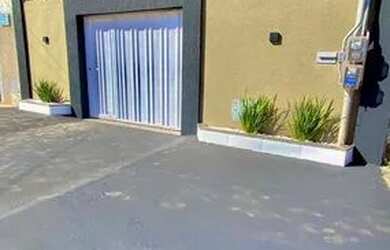 Imagem: A casa possui 2 Dormitórios, 2 Banheiros e está localizado