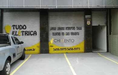 Imagem: O depósito possui 3 Vagas na garagem, 380m² de Área e está