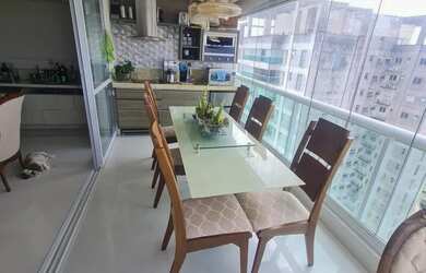 Imagem: O apartamento possui 3 Dormitórios, 5 Banheiros, 3 Vagas na