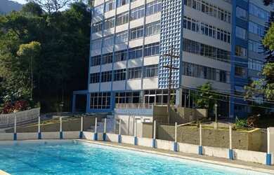 Imagem: O apartamento possui 1 Dormitório, 1 Banheiro, 1 Vaga na garagem