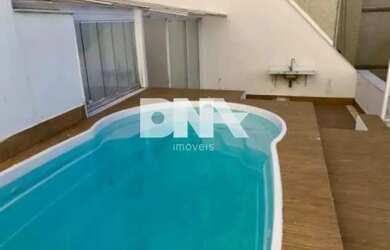 Imagem: O apartamento na cobertura possui 3 Dormitórios, 5 Banheiros