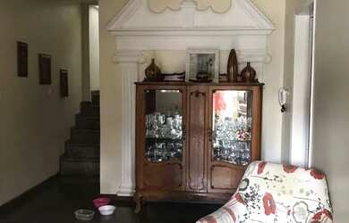 Imagem: A casa possui 2 Dormitórios, 4 Banheiros, 3 Vagas na garagem