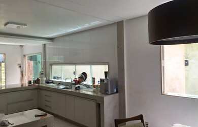 Imagem 6: Casa de bom padrão. Piscina, Churrasqueira, VarandaeÁrea de serviço