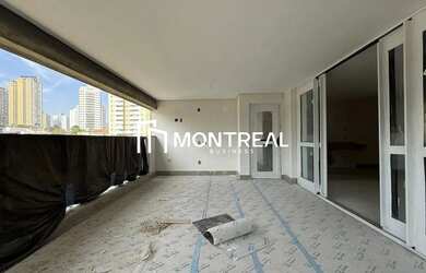 Imagem: O apartamento possui 4 Dormitórios, 3 Banheiros, 2 Vagas na