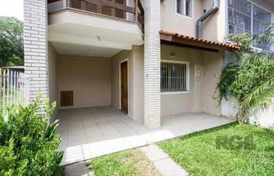 Imagem 2: Casa em Hípica. Piscina, Churrasqueira, Área de serviçoeLareira