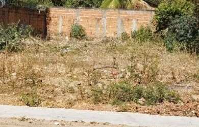 Imagem: O terreno possui 360m² de Área e está localizado em Januária