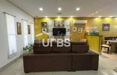 Imagem 3: Sobrado na Alameda Imbé. Churrasqueira, Área de serviço, 263m² de...