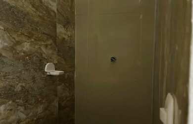 Imagem: A casa possui 1 Dormitório, 1 Banheiro e está localizado