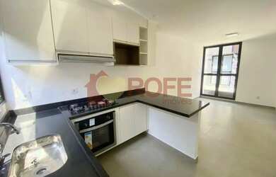 Imagem: A casa possui 2 Dormitórios, 2 Banheiros, 1 Vaga na garagem