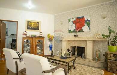 Imagem: A casa em condomínio possui 3 Dormitórios, 4 Banheiros e 485m²