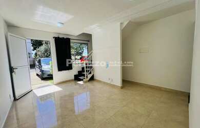 Imagem: A casa em condomínio possui 2 Dormitórios, 2 Banheiros, 1