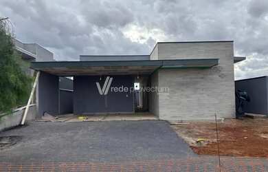 Imagem: A casa em condomínio possui 3 Dormitórios, 3 Banheiros, 4