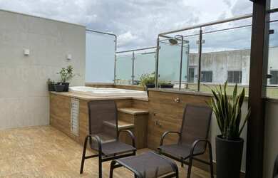 Imagem: O apartamento possui 3 Dormitórios, 2 Banheiros, 2 Vagas na