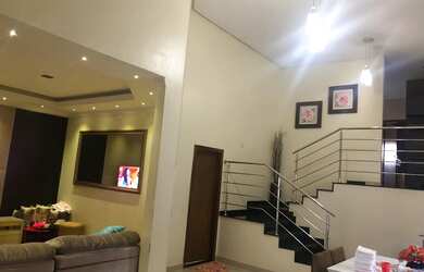 Imagem 3: Vende Sobrado repleto em armários, Residencial Araguaia 3/4 snd 1 suíte sala 3 ambientes