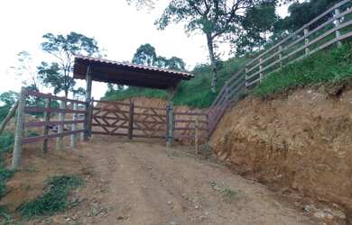 Imagem: O terreno possui 30.000m² de Área e está localizado em Piracema