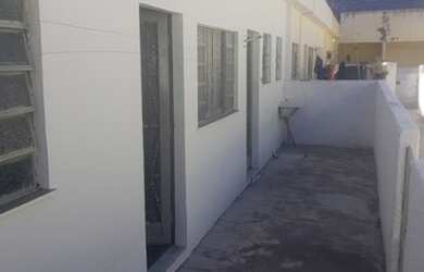 Imagem: A casa possui 1 Dormitório, 1 Banheiro, 60m² de Área e está