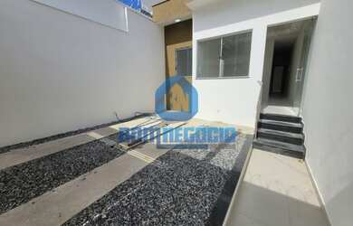 Imagem: A casa possui 1 Dormitório, 2 Banheiros, 1 Vaga na garagem