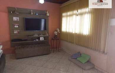 Imagem: A casa possui 2 Dormitórios, 1 Banheiro, 1 Vaga na garagem