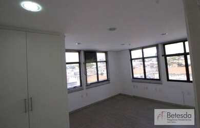 Imagem: O depósito possui 1 Vaga na garagem, 40m² de Área e está