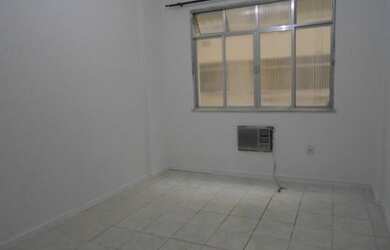 Imagem: O apartamento possui 1 Dormitório, 1 Banheiro, 30m² de Área