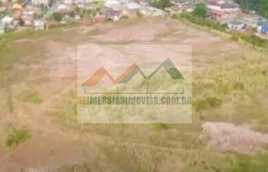 Imagem: O terreno possui 47000m² de Área e está localizado em Ponta