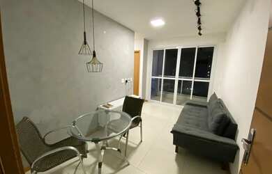 Imagem: O apartamento possui 1 Dormitório, 1 Banheiro, 1 Vaga na garagem