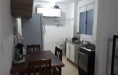 Imagem: O apartamento possui 2 Dormitórios, 1 Banheiro, 1 Vaga na garagem