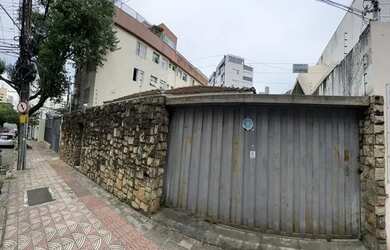 Imagem: O depósito possui 3 Vagas na garagem e 162m² de Área e está