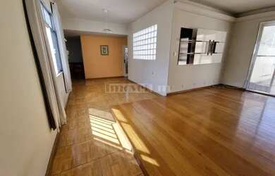 Imagem: O apartamento à venda possui 3 Dormitórios, 1 Banheiro, 1