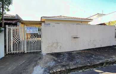 Imagem: A casa possui 3 Dormitórios, 1 Banheiro, 110m² de Área e